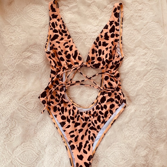 SHEIN Leopard Inspired One-Piece Swimsuit - Picture 2 of 3